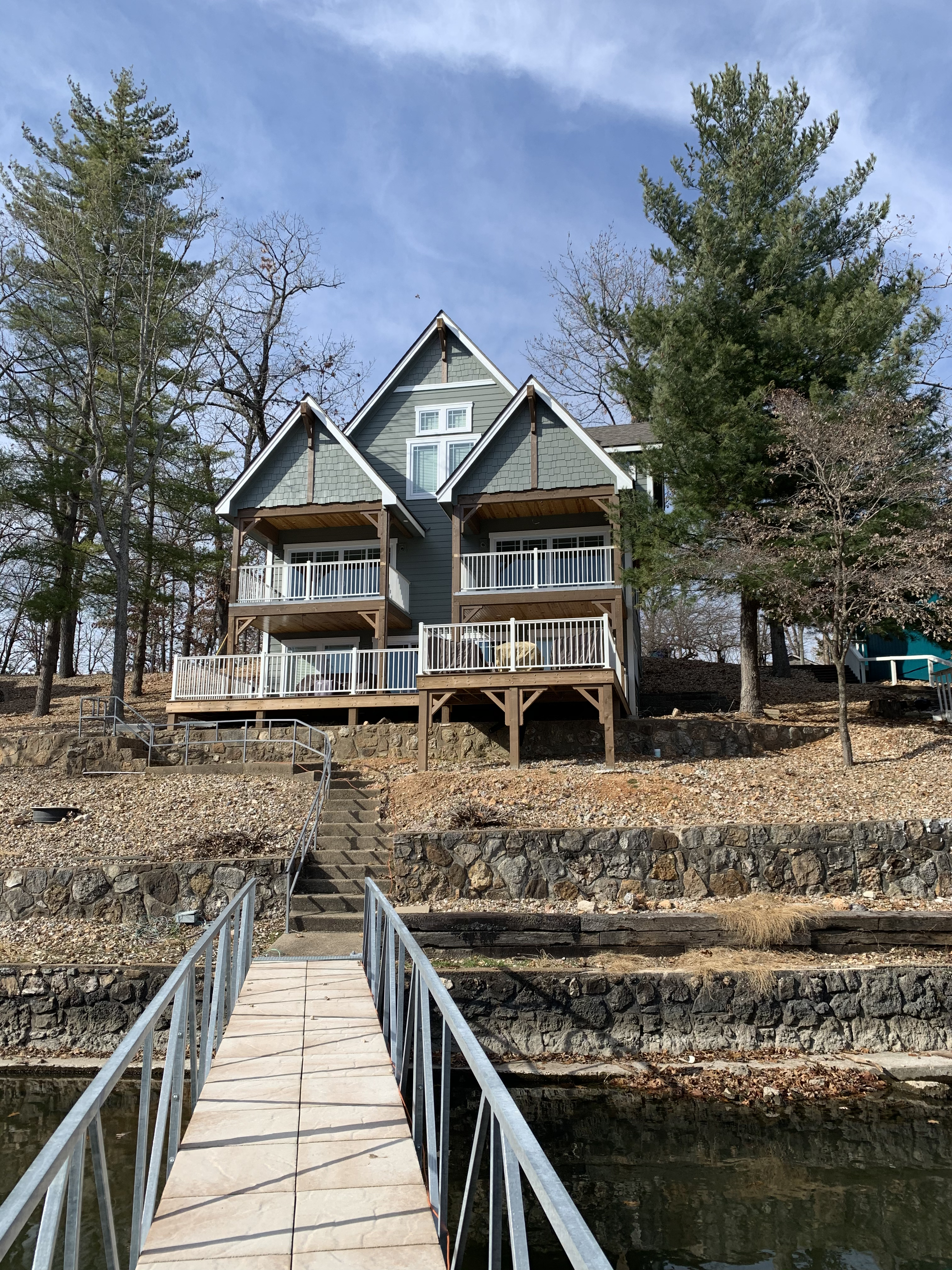 Exterior Image 4