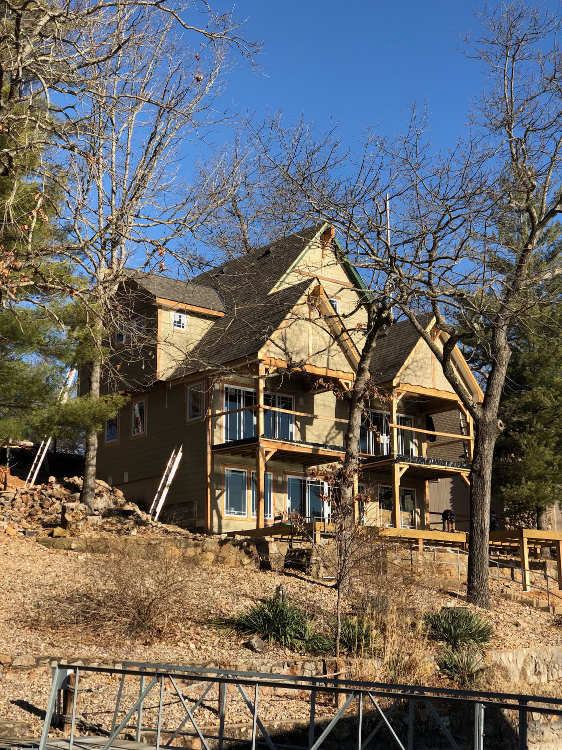 Exterior Image 11